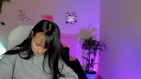 Sarah Ramirez online show from February 2025 02:32:01 PM