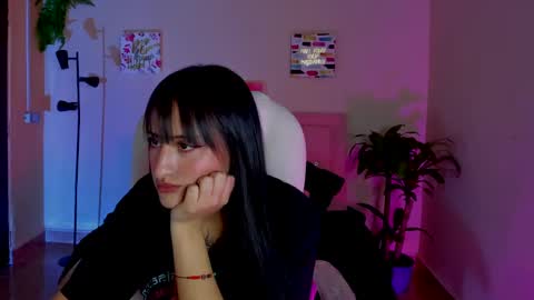 Sarah Ramirez online show from March 2025 03:02:02 PM