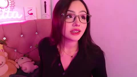          online show from October 2025 02:42:02 PM