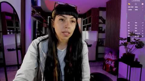 Sara online show from February 2026 07:32:02 PM