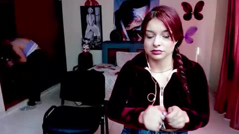 Alahia and Marilyn online show from January 2026 01:35:02 PM