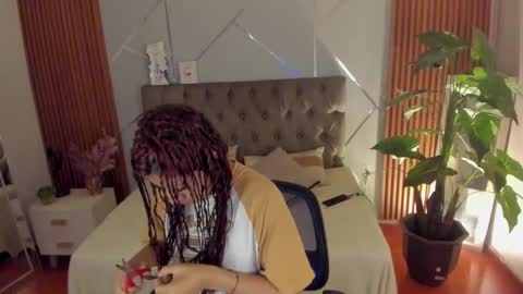 Snapshot of saraandsofi02 chatting on January 2025 09:22:02 AM sofia gomez420 online show from January 2025 09:22:02 AM