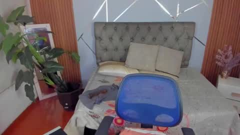 Snapshot of saraandsofi02 chatting on January 2025 10:29:02 AM sofia gomez420 online show from January 2025 10:29:02 AM