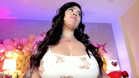 Snapshot of saraawolff chatting on February 2025 01:21:01 AM Sara Wolff online show from February 2025 01:21:01 AM