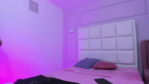 Sara online show from October 2025 03:32:02 AM