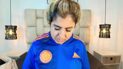 Snapshot of sarablonde_t chatting on June 2026 07:27:02 PM sarablonde_t online show from June 2026 07:27:02 PM