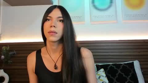 Snapshot of saracutie_ chatting on April 2026 07:28:02 PM Sara online show from April 2026 07:28:02 PM