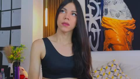 Snapshot of saracutie_ chatting on May 2026 09:01:01 PM Sara online show from May 2026 09:01:01 PM