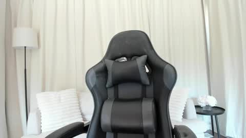 Sara Desire online show from April 2026 07:03:01 PM