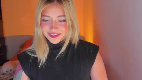 Snapshot of saradiazxxx chatting on May 2026 12:22:02 PM saradiazxxx online show from May 2026 12:22:02 PM