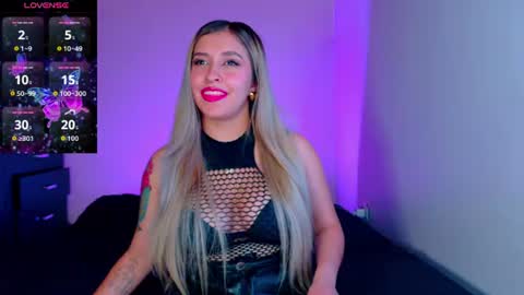 Snapshot of saradiazxxx chatting on June 2026 07:45:02 AM saradiazxxx online show from June 2026 07:45:02 AM