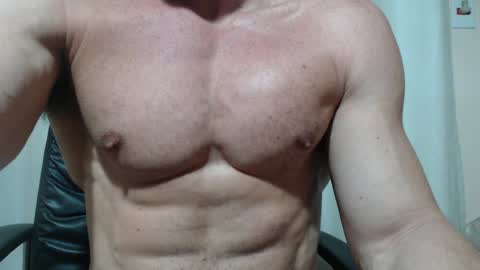 saradorj92 online show from April 2026 02:12:02 AM