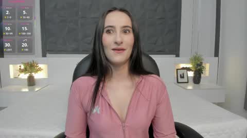  Sara Gomez  online show from April 2026 01:55:02 PM