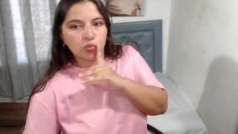 Snapshot of sarah_acero chatting on May 2026 12:23:01 PM sarah online show from May 2026 12:23:01 PM
