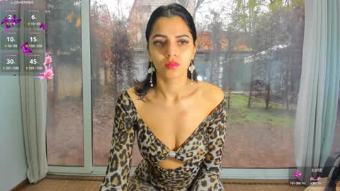 Snapshot of sarah_blake_ chatting on December 2024 08:55:01 AM Sara online show from December 2024 08:55:01 AM