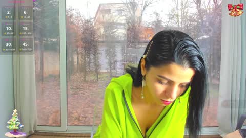 Snapshot of sarah_blake_ chatting on December 2024 10:06:02 AM Sara online show from December 2024 10:06:02 AM