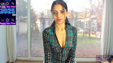 Snapshot of sarah_blake_ chatting on January 2025 10:14:02 AM Sara online show from January 2025 10:14:02 AM