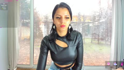 Snapshot of sarah_blake_ chatting on February 2025 09:07:01 AM Sara online show from February 2025 09:07:01 AM