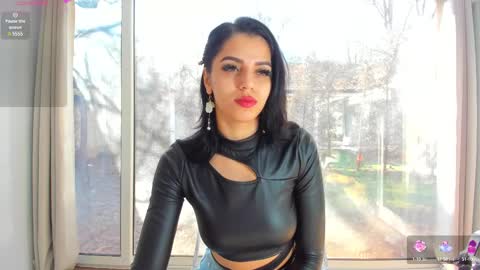 Snapshot of sarah_blake_ chatting on February 2025 12:19:02 PM Sara online show from February 2025 12:19:02 PM