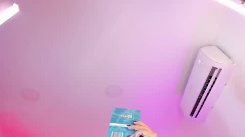 Snapshot of sarah_bonneth chatting on February 2026 11:57:02 AM Sarah Bonneth online show from February 2026 11:57:02 AM