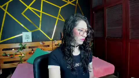 Sarah online show from July 2026 01:50:02 PM