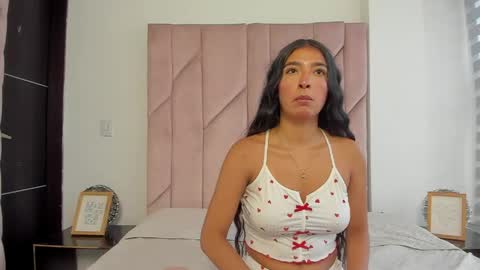 Snapshot of sarah_collens_ chatting on May 2026 11:40:02 AM sarah_collens_ online show from May 2026 11:40:02 AM