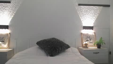 Snapshot of sarah_cute028 chatting on January 2026 12:10:01 PM Sarah online show from January 2026 12:10:01 PM