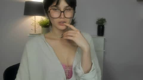 Sarah online show from May 2026 02:12:01 PM