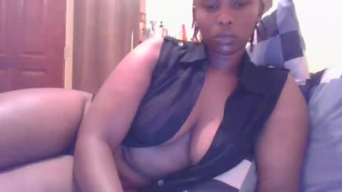 Snapshot of sarah_haggai chatting on April 2026 07:06:01 PM sarah_haggai online show from April 2026 07:06:01 PM