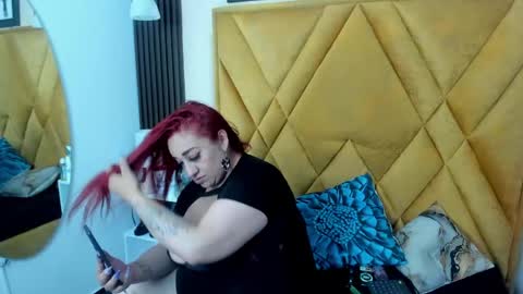 Sarah Moonx online show from May 2026 06:57:01 PM