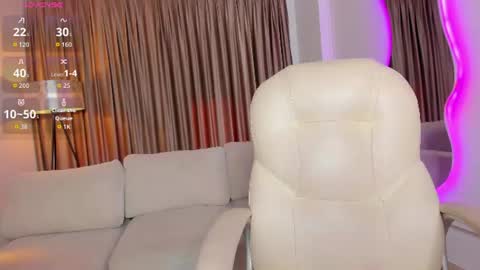 Snapshot of sarah_stonne_ chatting on July 2026 09:50:02 PM Sarah online show from July 2026 09:50:02 PM