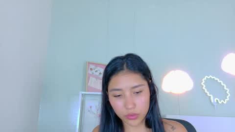 Sarah Evans online show from November 2025 07:36:02 PM