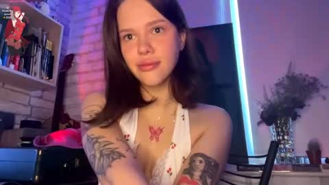 Sarah online show from April 2026 12:48:01 AM