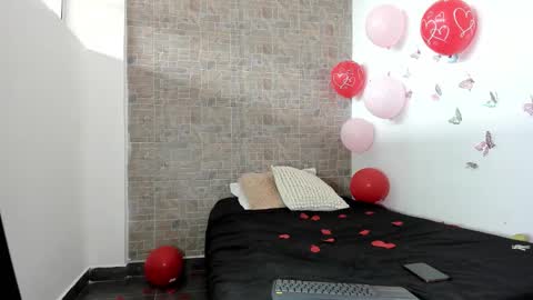 Snapshot of sarahjenkinx chatting on February 2026 01:40:01 PM Sarah Jenkin online show from February 2026 01:40:01 PM