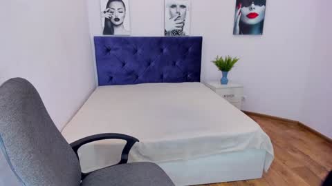 Sarah online show from December 2024 12:52:02 PM