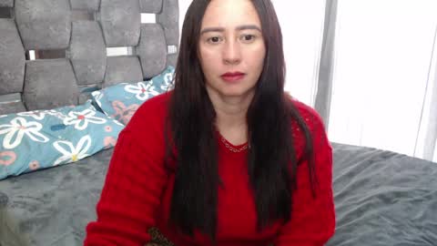 Snapshot of sarahott_1 chatting on May 2026 07:08:02 PM Lia online show from May 2026 07:08:02 PM