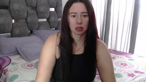 Snapshot of sarahott_1 chatting on May 2026 04:02:02 PM Lia online show from May 2026 04:02:02 PM