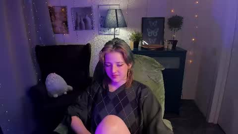 Sarah online show from April 2026 09:42:01 PM