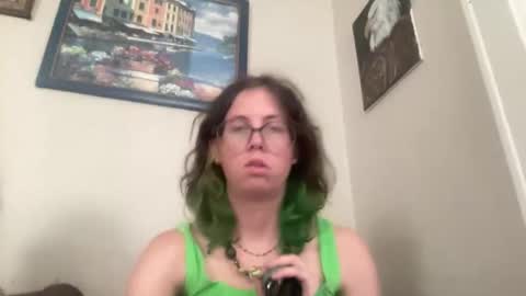 Snapshot of sarahsmilesxo chatting on May 2026 10:16:02 PM Sarah Smiles online show from May 2026 10:16:02 PM