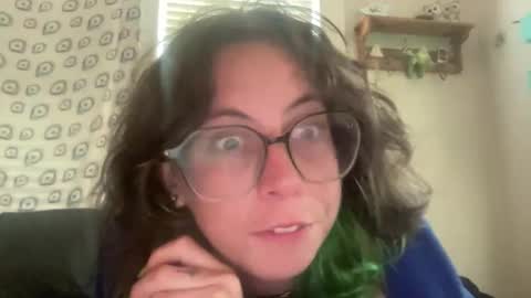 Snapshot of sarahsmilesxo chatting on May 2026 05:42:02 PM Sarah Smiles online show from May 2026 05:42:02 PM