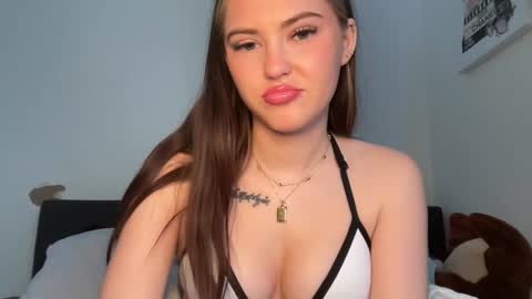 SarahxOliver online show from January 2026 04:01:02 PM