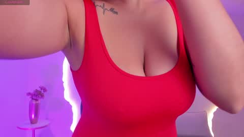Snapshot of sarahyates chatting on June 2026 12:03:01 AM Sarah independent model online show from June 2026 12:03:01 AM