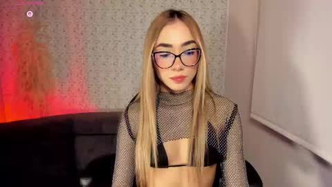 Snapshot of sarajonesxxx chatting on December 2025 09:38:01 AM Sara jones online show from December 2025 09:38:01 AM