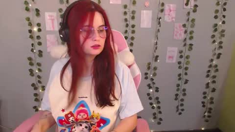 Snapshot of sarakinski chatting on January 2026 10:08:02 AM Sara online show from January 2026 10:08:02 AM