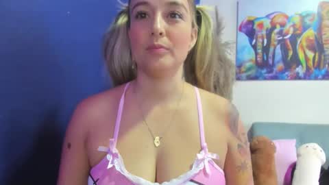 Snapshot of saraledouxx chatting on November 2025 05:24:01 PM Sara Ledouxx online show from November 2025 05:24:01 PM