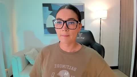 Snapshot of saraparkerx chatting on June 2026 02:44:01 AM I am Sara online show from June 2026 02:44:01 AM