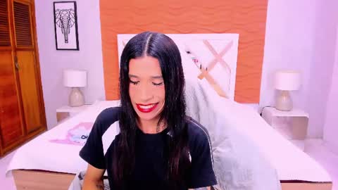 Snapshot of sarasofia44 chatting on June 2026 08:46:01 PM Sara Sofia online show from June 2026 08:46:01 PM