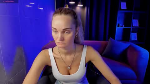 Snapshot of sarasubtlety chatting on September 2025 05:40:01 AM Sara online show from September 2025 05:40:01 AM