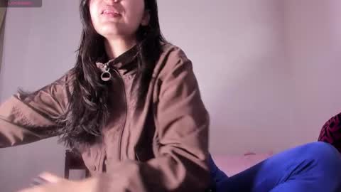 Sara   online show from February 2026 07:07:01 PM