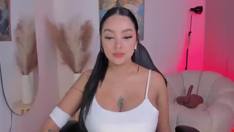 Sara Winstone online show from September 2025 01:15:02 PM